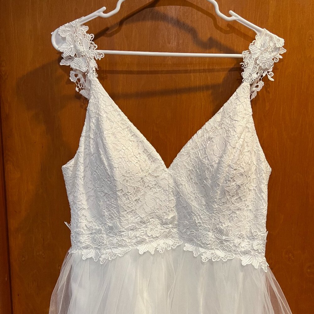 Brand New Ever Pretty Wedding Dress with Tags - Size 14, Elegant Lace & Tulle De